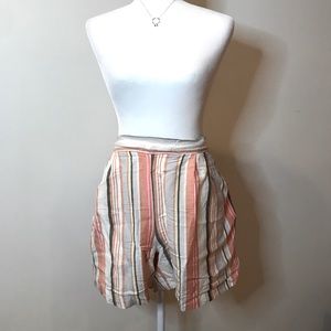 Flowy Hi-waisted Linen Shorts